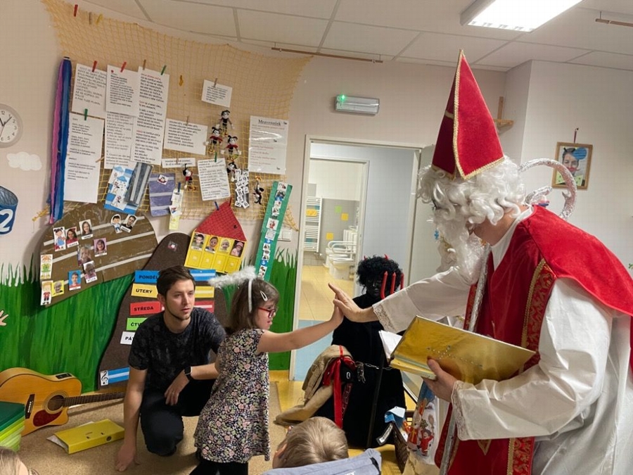 33D63A27-08A4-4F75-88B1-CF551FD90460_1_105_c