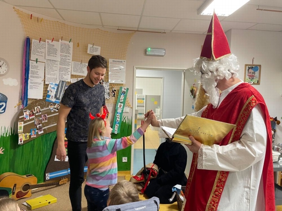 3A6BE8EF-C786-406D-9ADE-536BF4998B2D_1_105_c