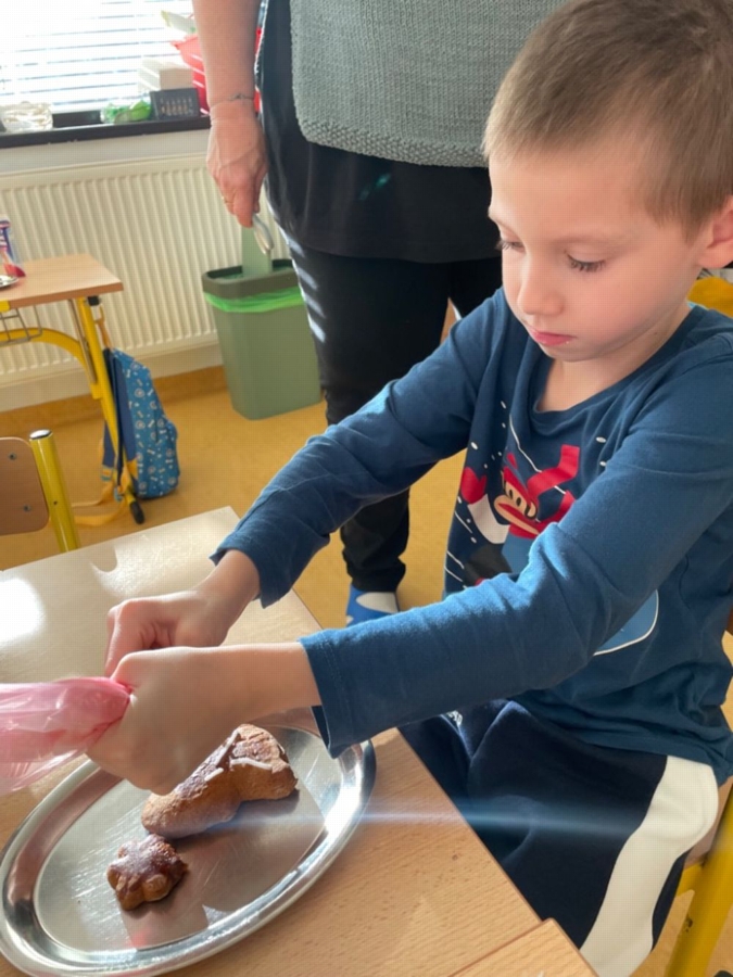 3B8FA0D1-9F49-490E-8FD8-DE90C3E86C21_1_105_c